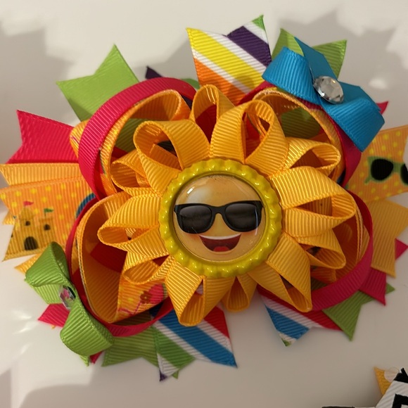 🔥SALE🔥 Hair Bows 5 for $5 ($1 each) - Picture 5 of 6